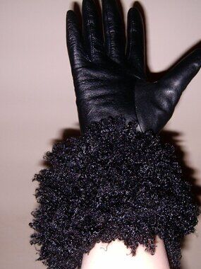 Betsey Johnson Vtg Evening Bag & Vera Wang Leather Gloves Size 8.5